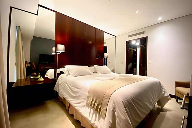 Itaim Alto Padrão 2suítes MobInn 803