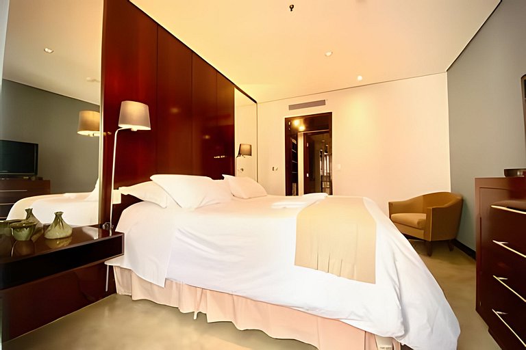 Itaim Alto Padrão 2suítes MobInn 803