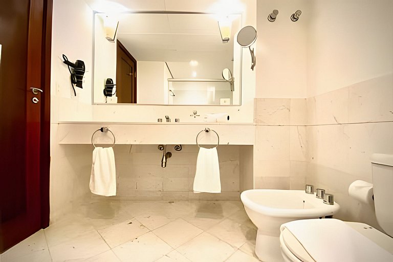 Itaim Alto Padrão 2suítes MobInn 803