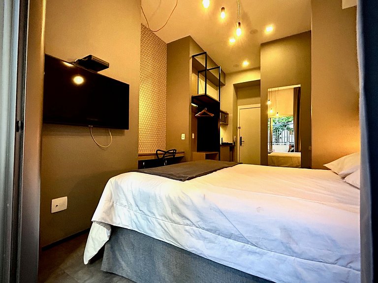 E Side Vila Madalena 53