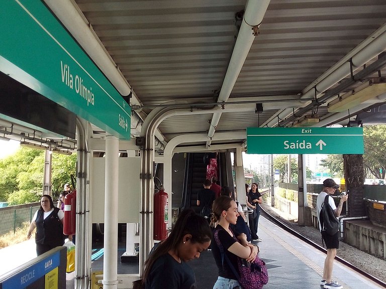 Vila Olímpia Colors 3 DORM Vaga Wifi AC Metro